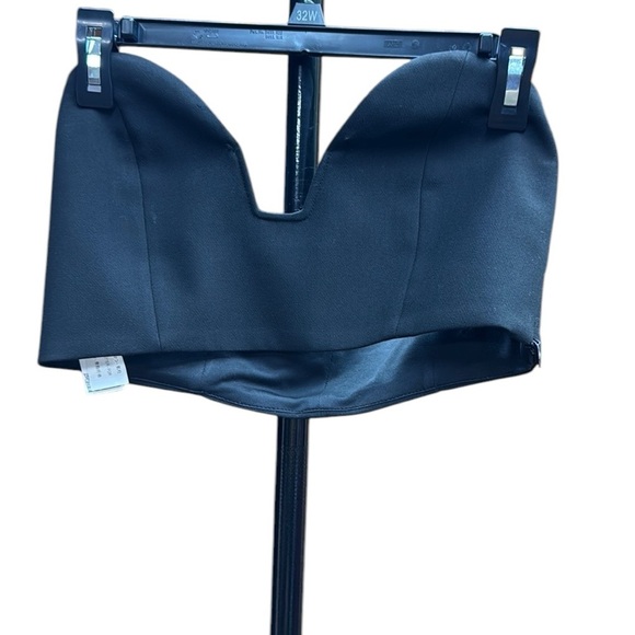 Zara.  Black Crop Top - Picture 1 of 8